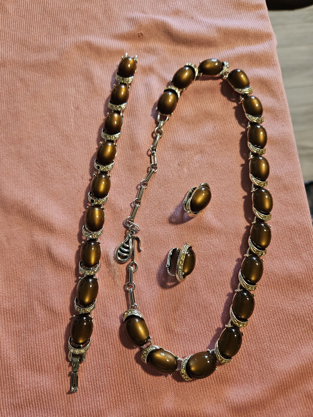 Vintage Crown Trifari 3 Piece Set Necklace Earrings & Bracelet